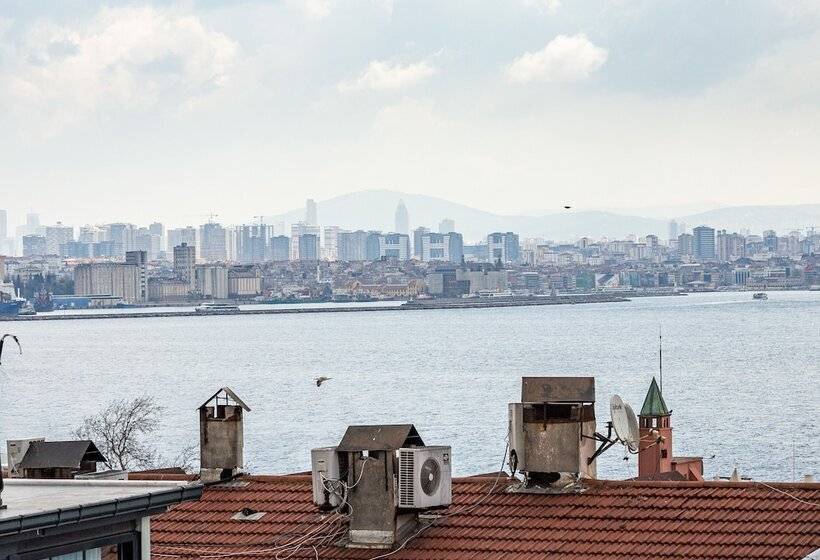 Seraglio Hotel & Suites