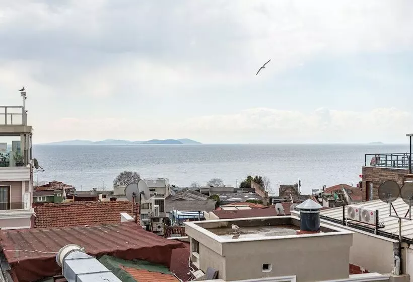 Seraglio Hotel & Suites