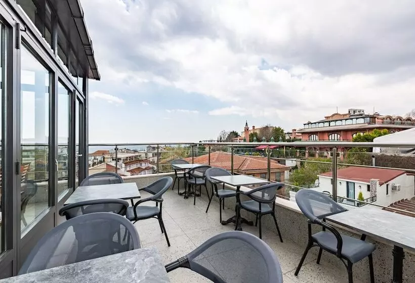 Seraglio Hotel & Suites