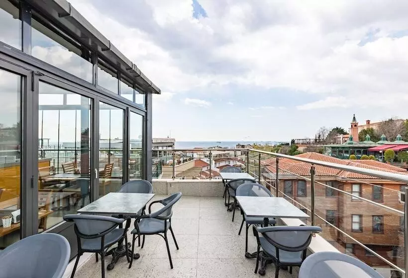 Seraglio Hotel & Suites