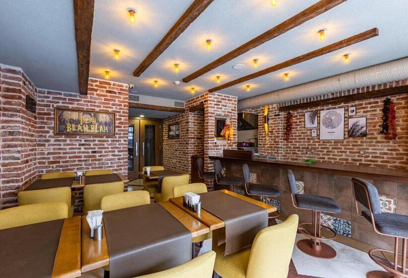 Seraglio Hotel & Suites