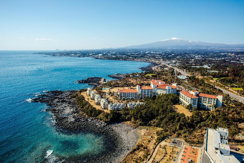 בית מלון כפרי Shineville Luxury Resort