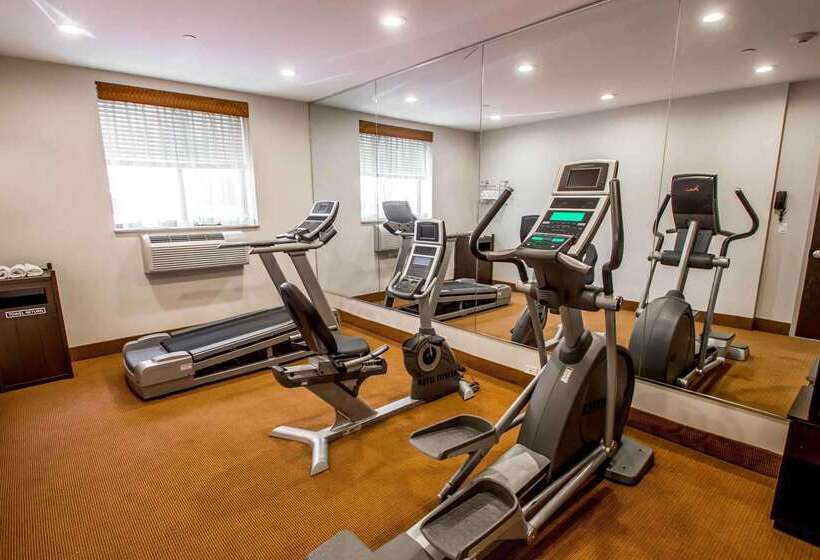 Отель Sleep Inn Long Island City  Manhattan View