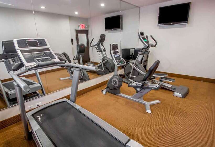 Отель Sleep Inn Long Island City  Manhattan View