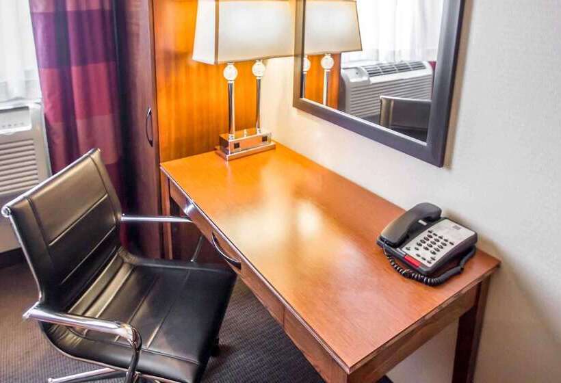 Отель Sleep Inn Long Island City  Manhattan View