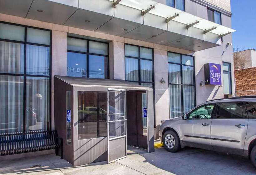 Отель Sleep Inn Long Island City  Manhattan View