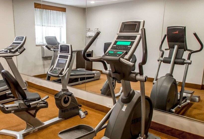 Отель Sleep Inn Long Island City  Manhattan View