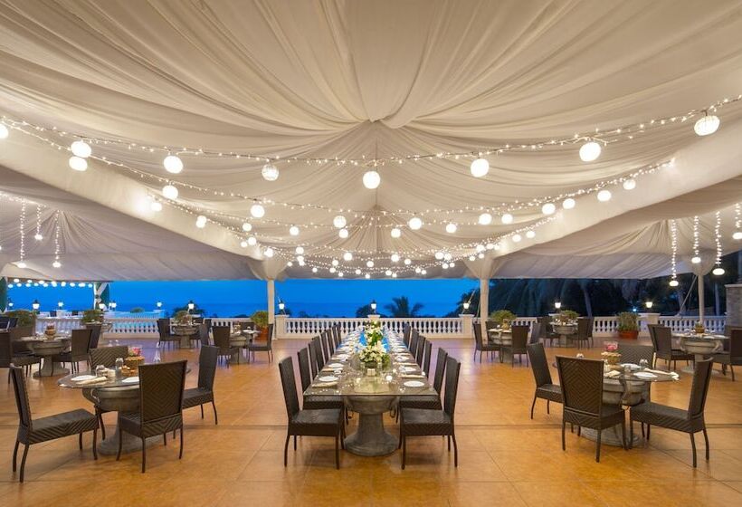 酒店 The Peacock Garden