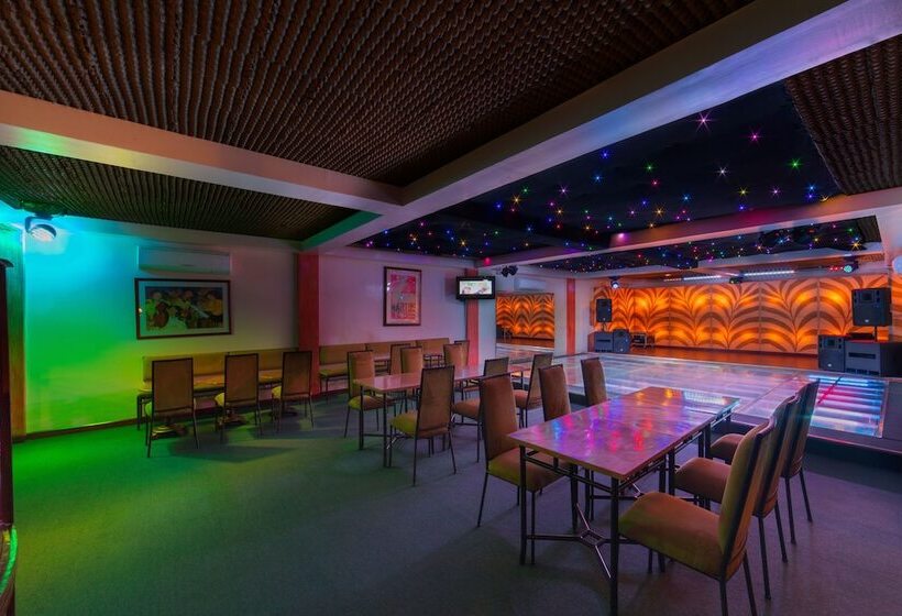 酒店 The Peacock Garden