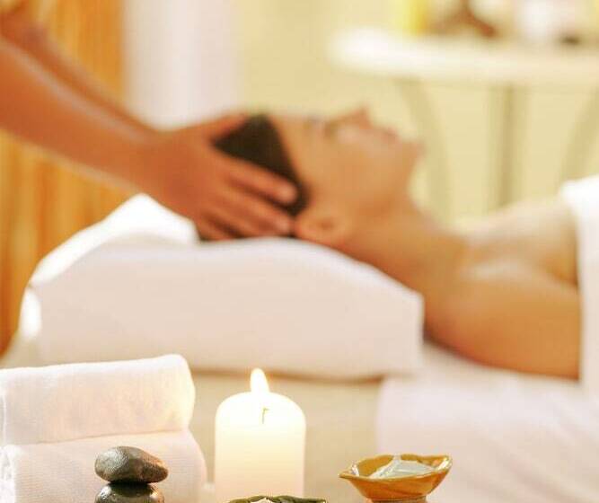 酒店 The Peacock Garden