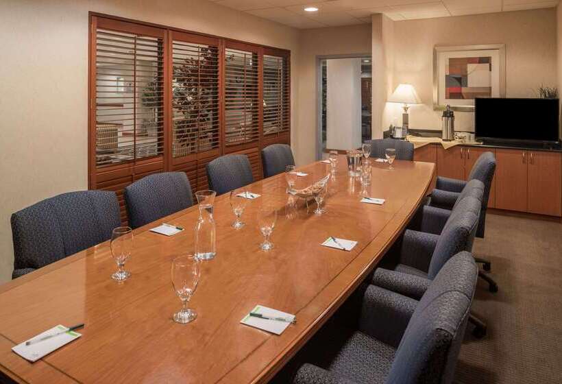 Hotel Wingate By Wyndham Spokane Airport