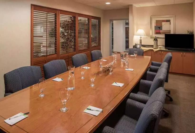 호텔 Wingate By Wyndham Spokane Airport