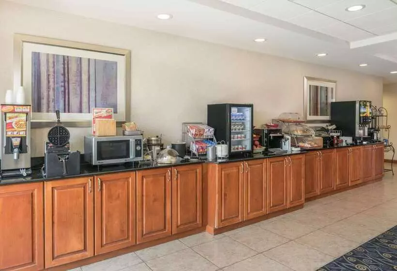 호텔 Wingate By Wyndham Spokane Airport