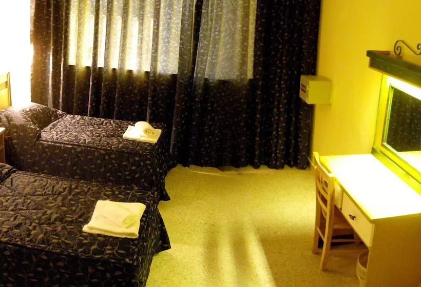 Burlington Court Apartments