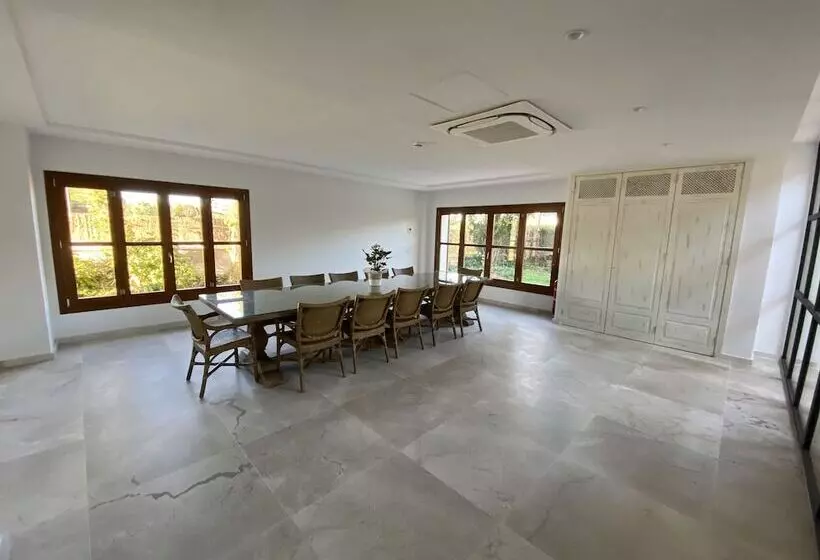 Aumallia Hotel & Spa