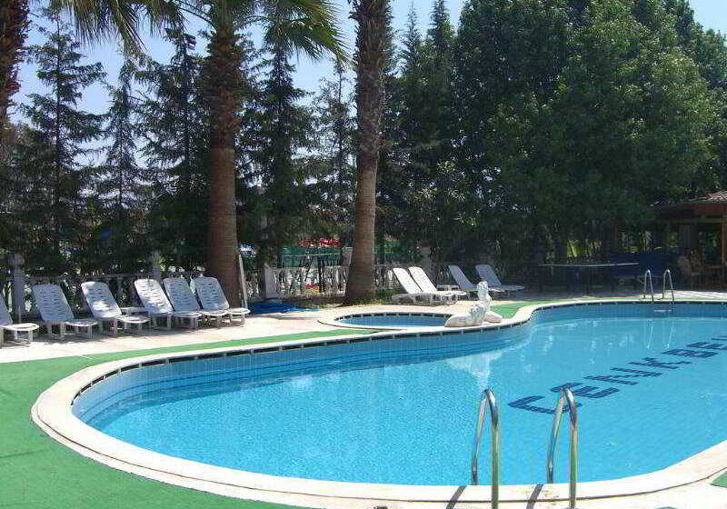 فندق Cenk Bey