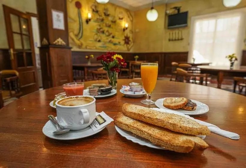 בית מלון כפרי Colon