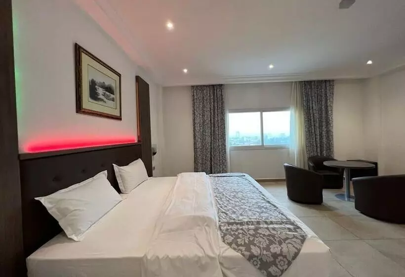 호텔 Franco Yaounde