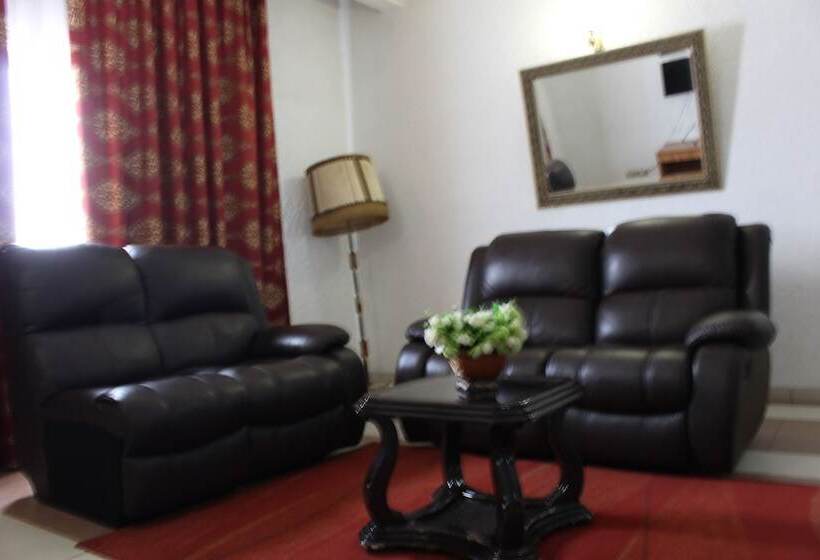 호텔 Franco Yaounde