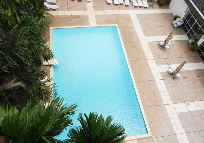 호텔 Franco Yaounde