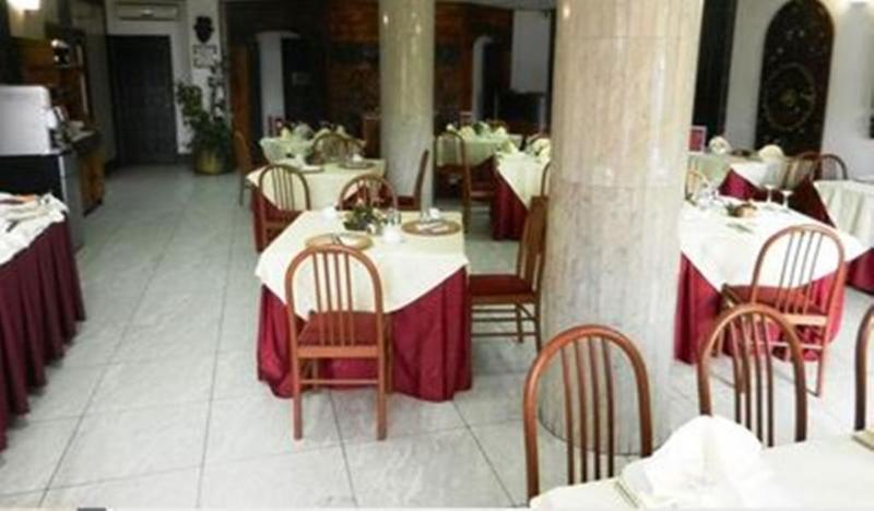 호텔 Franco Yaounde