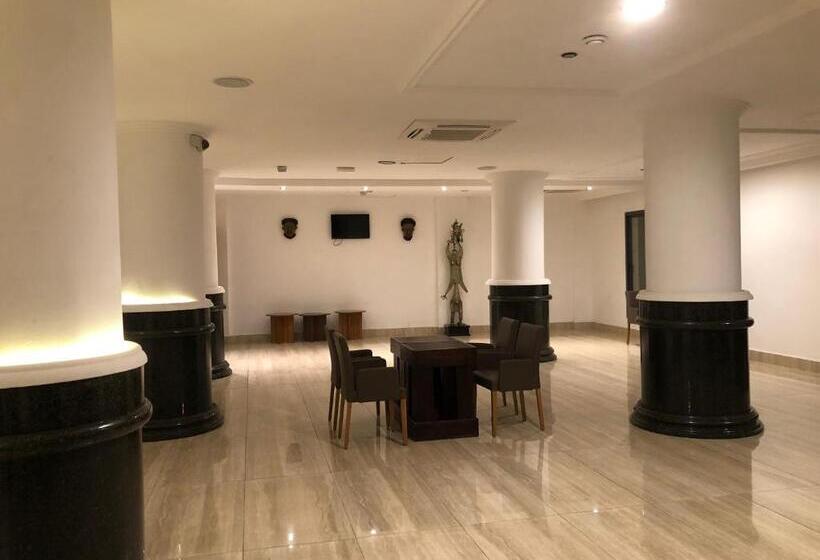 호텔 Franco Yaounde