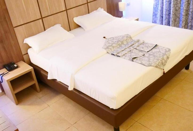 호텔 Franco Yaounde