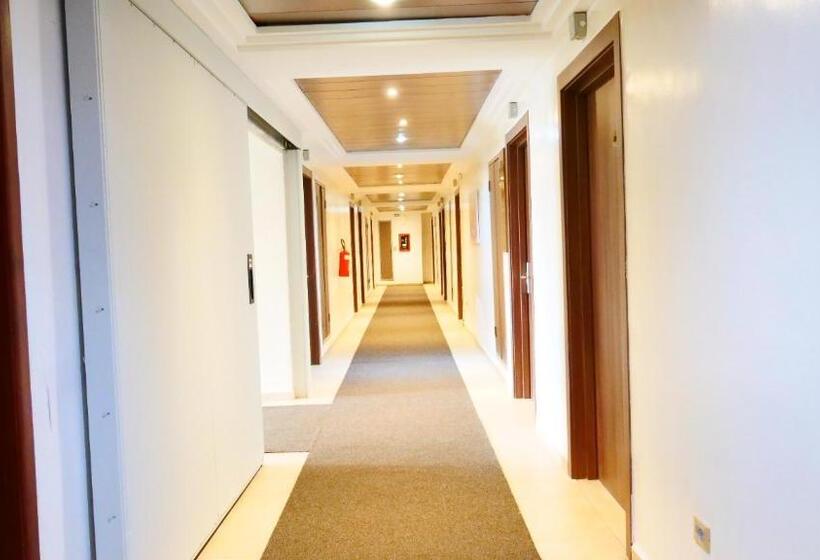 호텔 Franco Yaounde