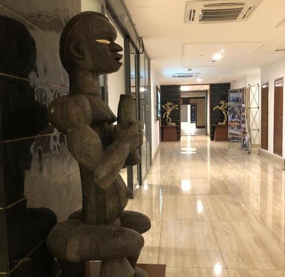 호텔 Franco Yaounde