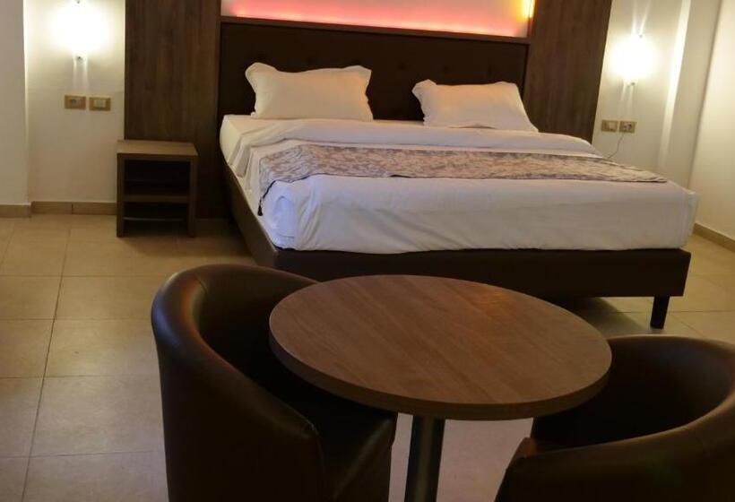 호텔 Franco Yaounde