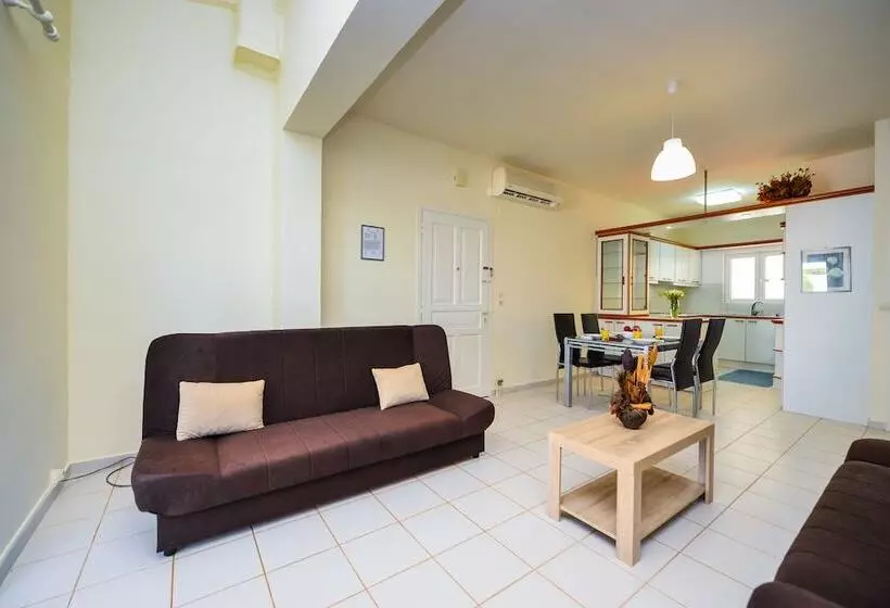 ホテル Golden Dream Apartments