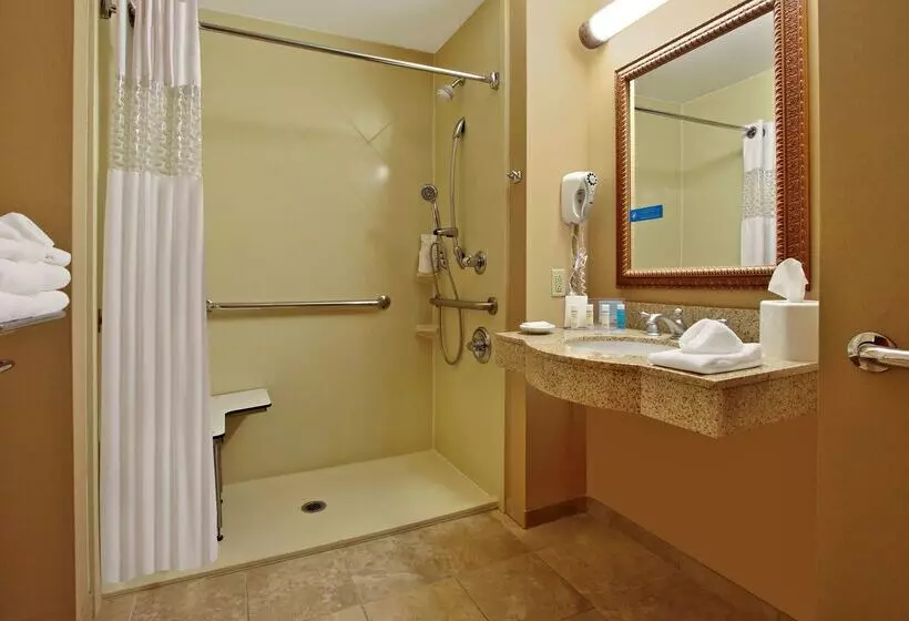 호텔 Hampton Inn & Suites Madisonville