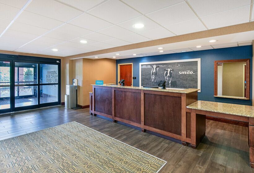 酒店 Hampton Inn & Suites Madisonville