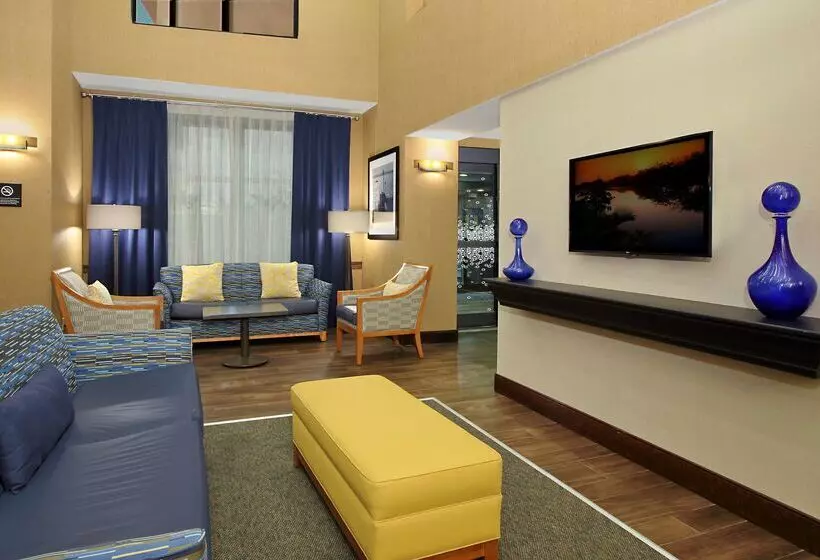 호텔 Hampton Inn & Suites Madisonville