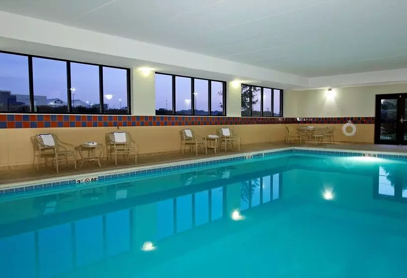 호텔 Hampton Inn & Suites Madisonville