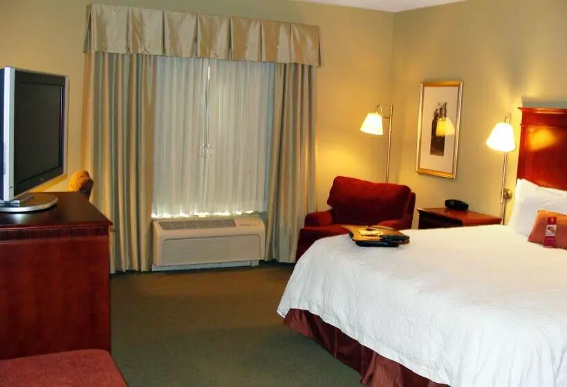 酒店 Hampton Inn Calera