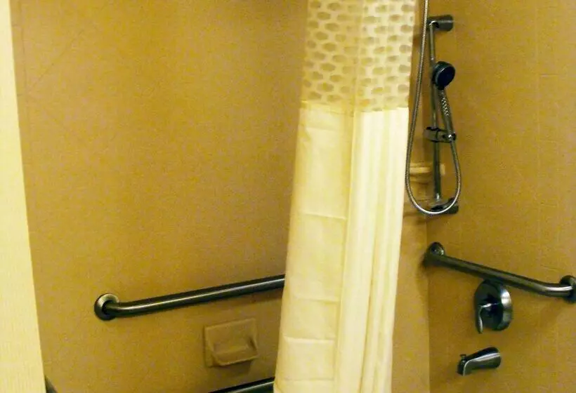 酒店 Hampton Inn Calera