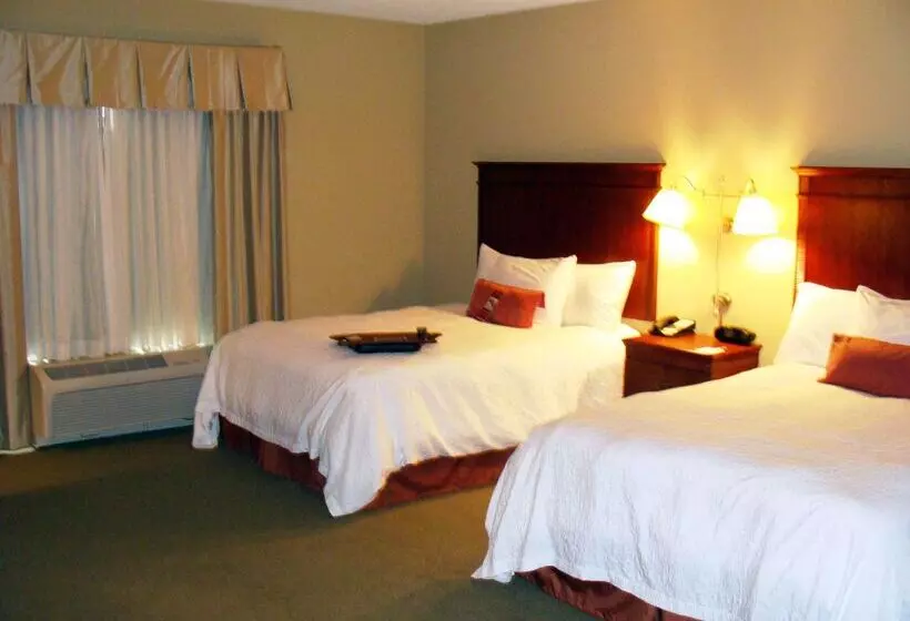 酒店 Hampton Inn Calera