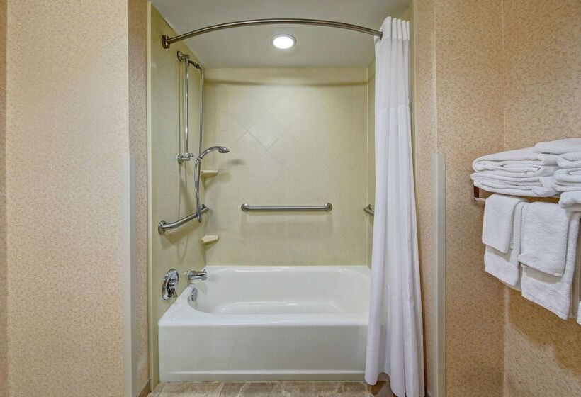 Отель Hampton Inn Cambridge