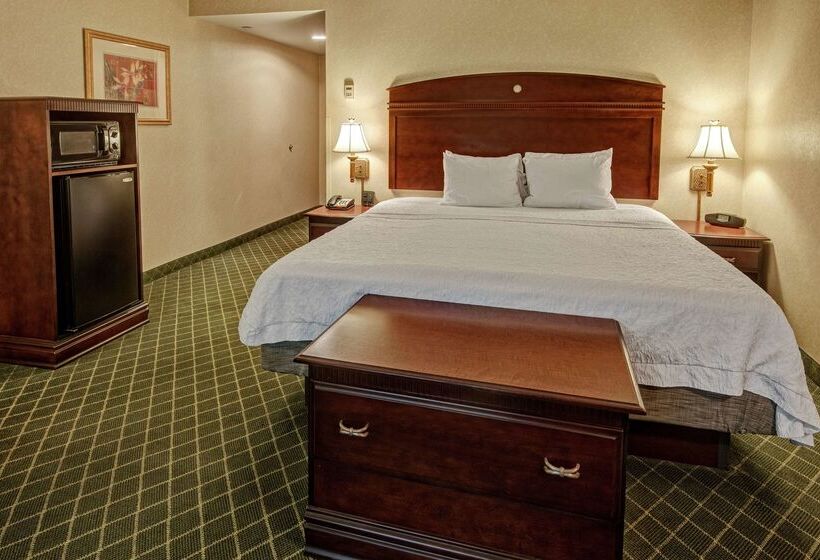 Отель Hampton Inn Cambridge
