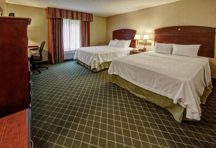 Отель Hampton Inn Cambridge