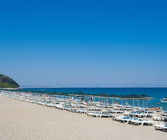 فندق Larissa Park