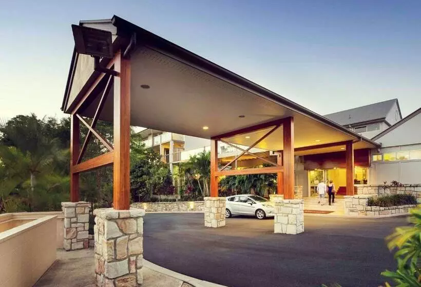 Отель Mercure Clear Mountain Lodge