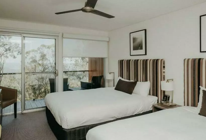 Отель Mercure Clear Mountain Lodge