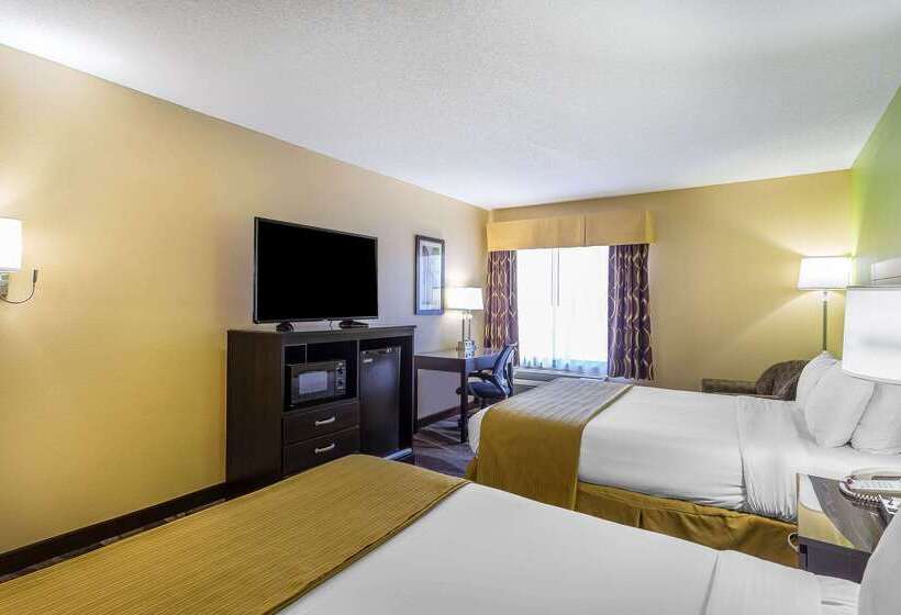 فندق Quality Inn Warsaw I40