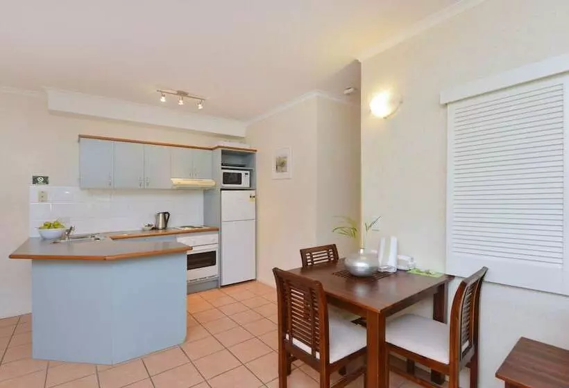 فندق Seascape Holidays   Tropic Sands