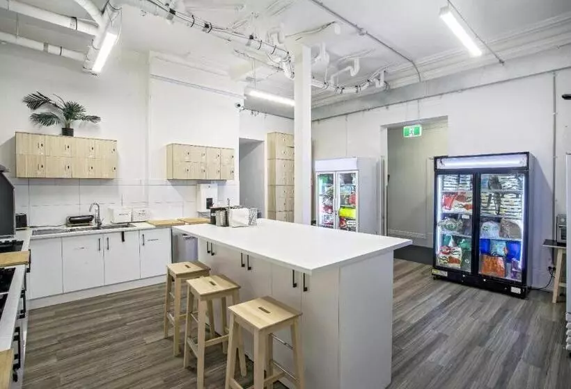 هتل Tequila Sunrise Hostel Adelaide