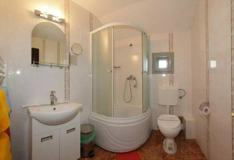 پانسیون Villa Hera