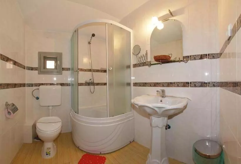 پانسیون Villa Hera