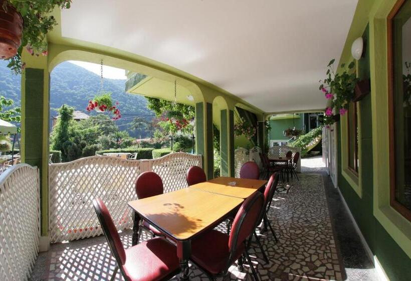 پانسیون Villa Hera